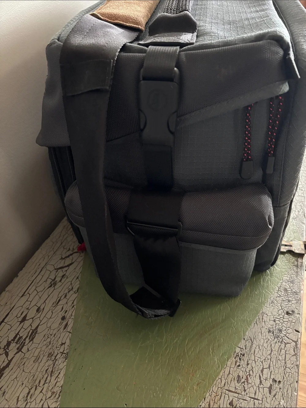 Tamrac Pro Camera Equipment Bag Adjustable Interior Travel Photography 17x11x10